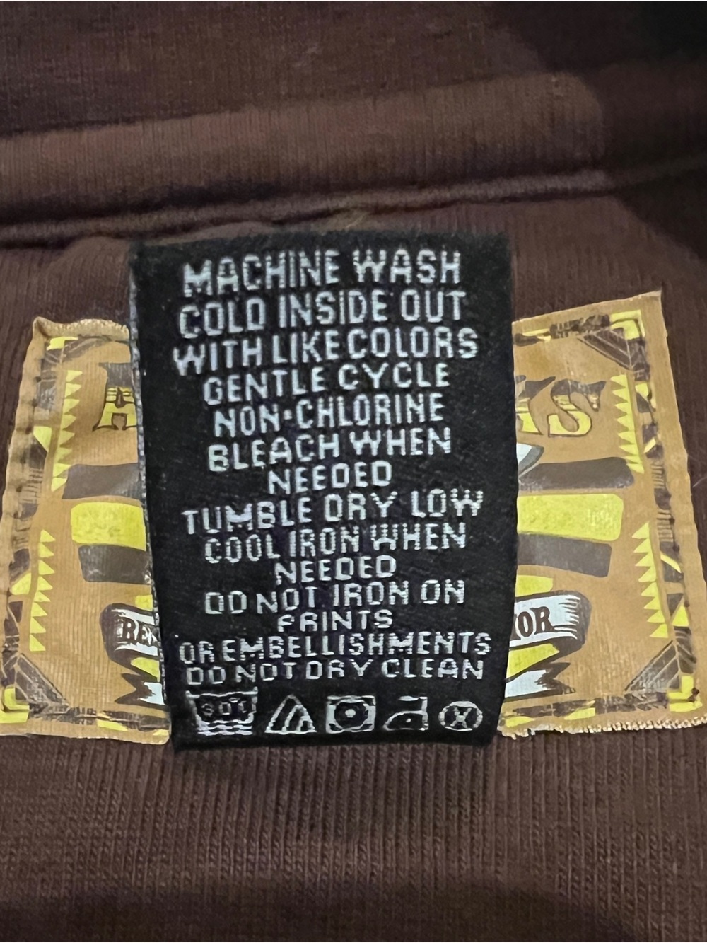 Vintage Akademiks Brown Tribal Inspired Y2K 90’s Streetwear Graphic Tee Shirt-XL - Picture 4 of 8